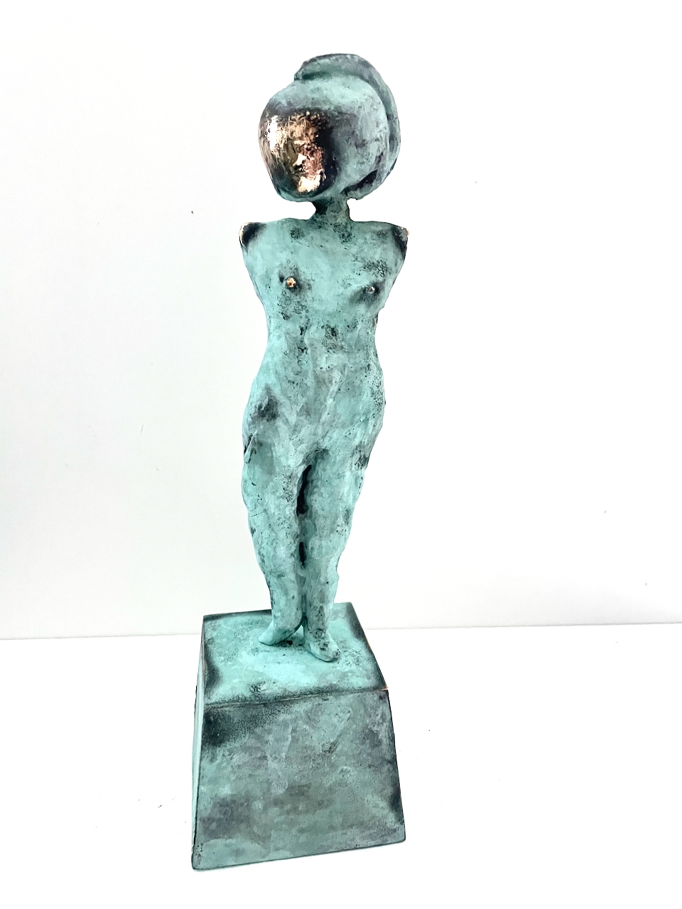 BRONZE SCULPTURE WOMAN